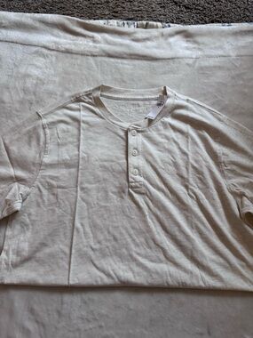 Old Navy Cream Short-Sleeve Henley Shirt